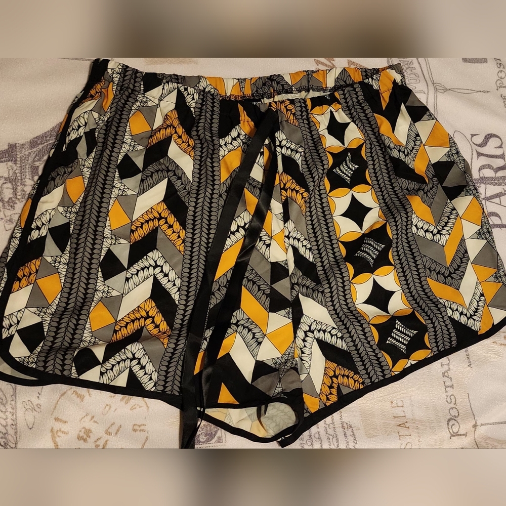 L/XL Shein Casual Shorts *Brand New*